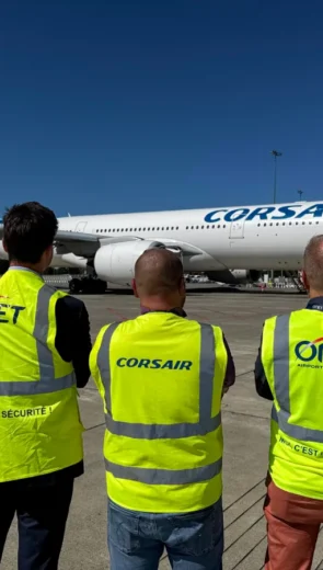 Onet Airport Services signe un partenariat stratégique avec Corsair pour les opérations long-courrier des aéroports de Toulouse et de Marseille.